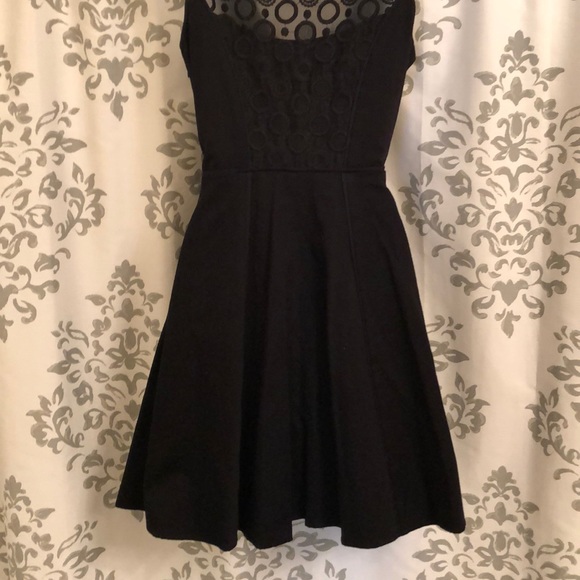 Jessica Simpson U-shaped neckline embroidered back - Picture 7 of 7